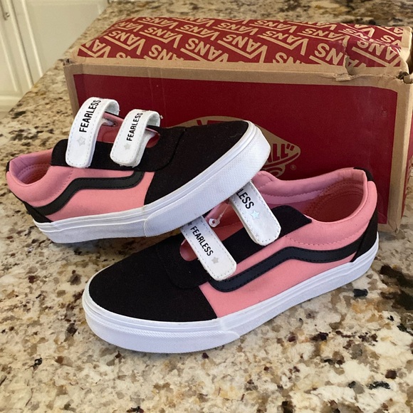 Vans Other - Vans ward v fearless bik/pink icing kids sneakers.